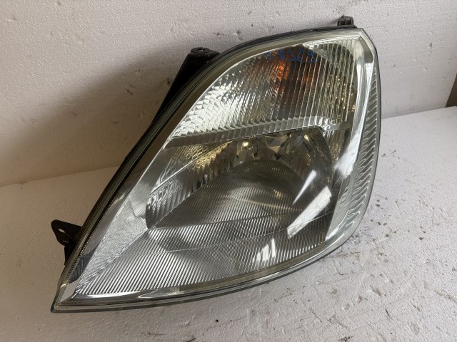 18369 Ford Fiesta v 2004-2008  Bal első Lámpa Fényszóró