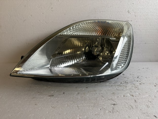 18369 Ford Fiesta v 2004-2008  Bal első Lámpa Fényszóró