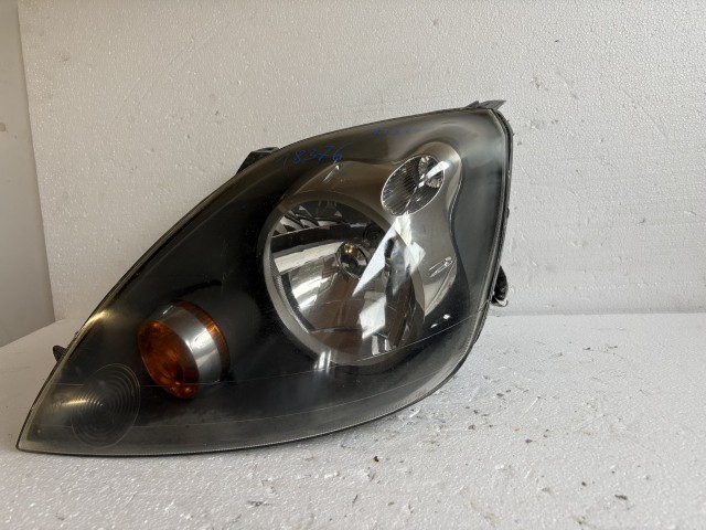 18376 Ford Fiesta v 2004-2008 Bal első Lámpa Fényszóró