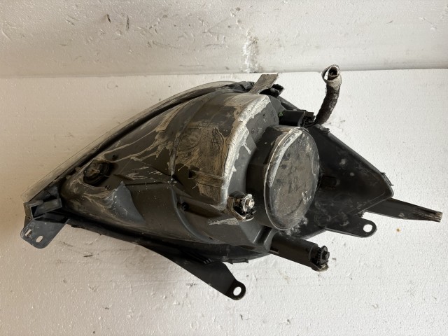 18376 Ford Fiesta v 2004-2008 Bal első Lámpa Fényszóró