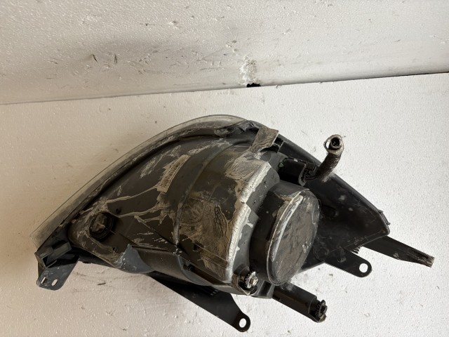 18376 Ford Fiesta v 2004-2008 Bal első Lámpa Fényszóró