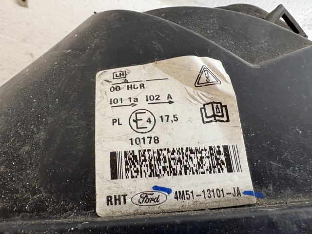 18380 Ford Focus II. 2004-2011 Bal első Lámpa Fényszóró