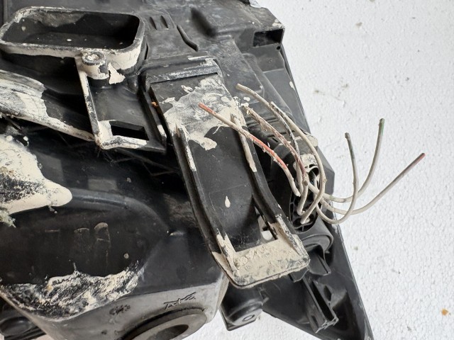 18380 Ford Focus II. 2004-2011 Bal első Lámpa Fényszóró