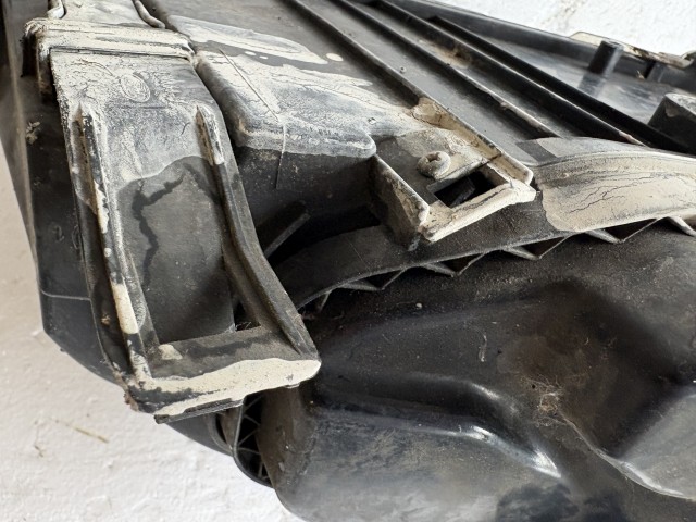 18380 Ford Focus II. 2004-2011 Bal első Lámpa Fényszóró
