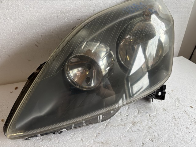 18391 Opel Zafira B 2005-2014 Bal első Lámpa Fényszóró