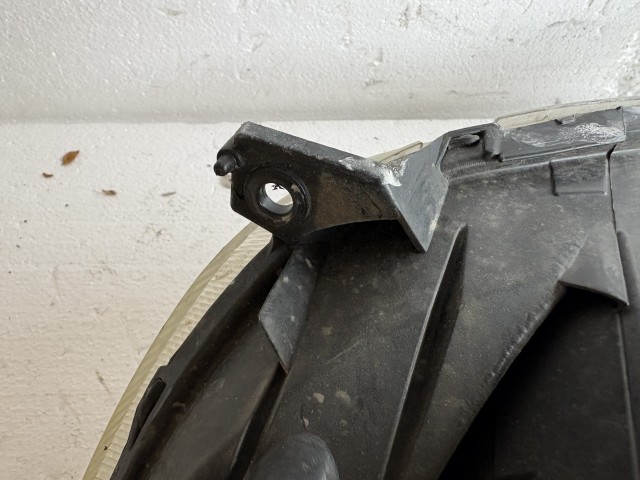 18395 Mazda 2 2006-2012 Jobb első Lámpa Fényszóró
