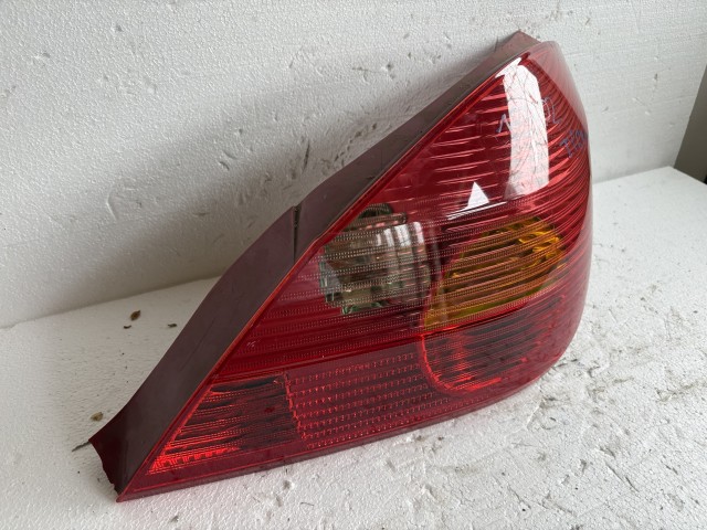18402 Opel Tigra TT 2004-2009  Jobb hátsó Lámpa
