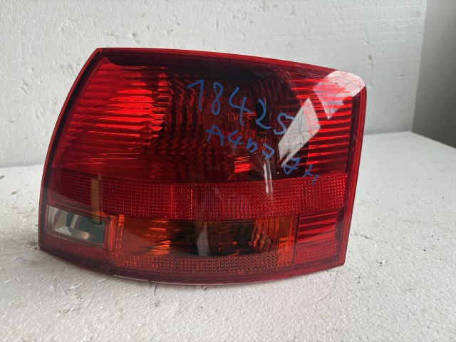 18425 Audi A4 B7 2004-2008 Jobb hátsó Lámpa Fényszóró
