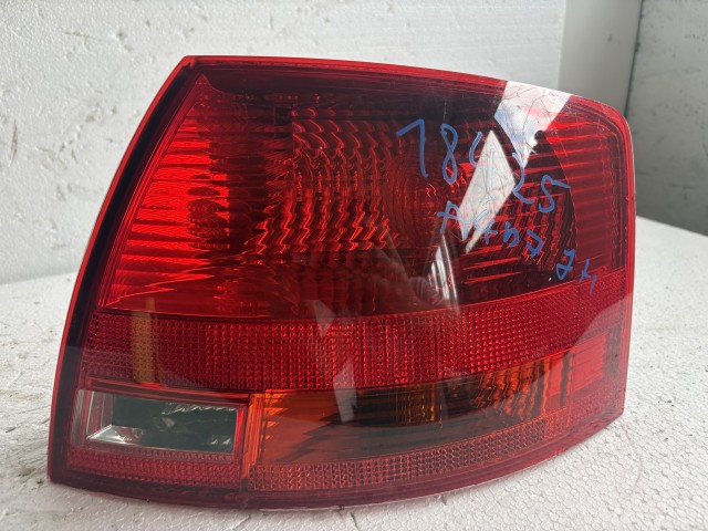 18425 Audi A4 B7 2004-2008 Jobb hátsó Lámpa Fényszóró