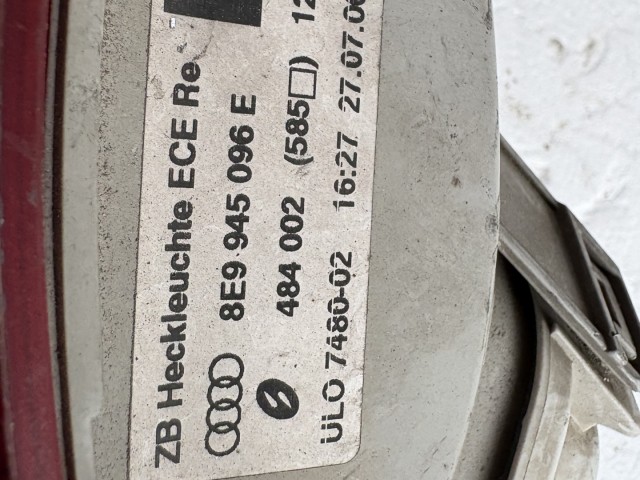 18425 Audi A4 B7 2004-2008 Jobb hátsó Lámpa Fényszóró