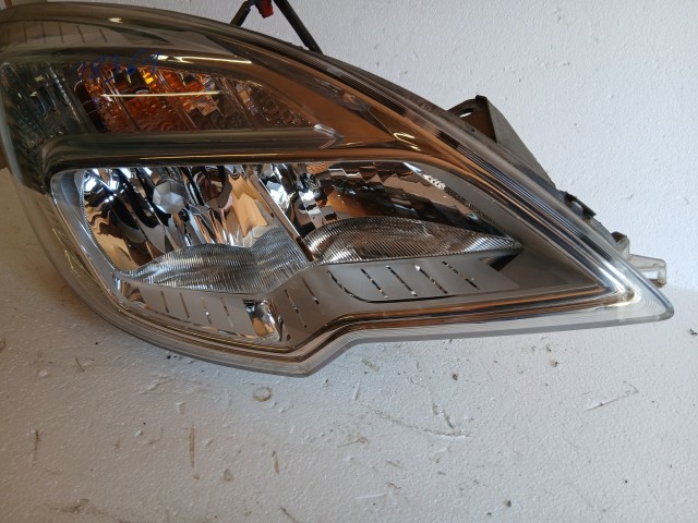 18361 Opel Meriva B 2010-2017 Jobb első Lámpa Fényszóró