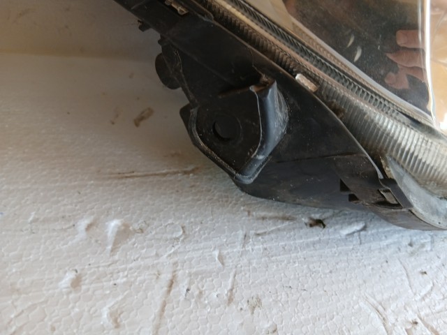 18352 Toyota Yaris II. 2005-2011(xp90)  Jobb elsőLámpa Fényszóró