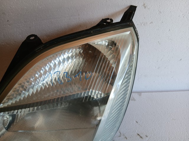 18310 Ford Fiesta v 2004-2008 Bal első Lámpa Fényszóró