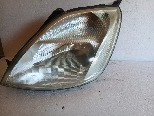 18310 Ford Fiesta v 2004-2008 Bal első Lámpa Fényszóró