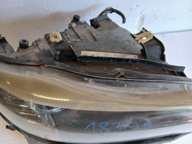 18309 BMW 3 E90 2005-2011 Jobb első Lámpa Fényszóró