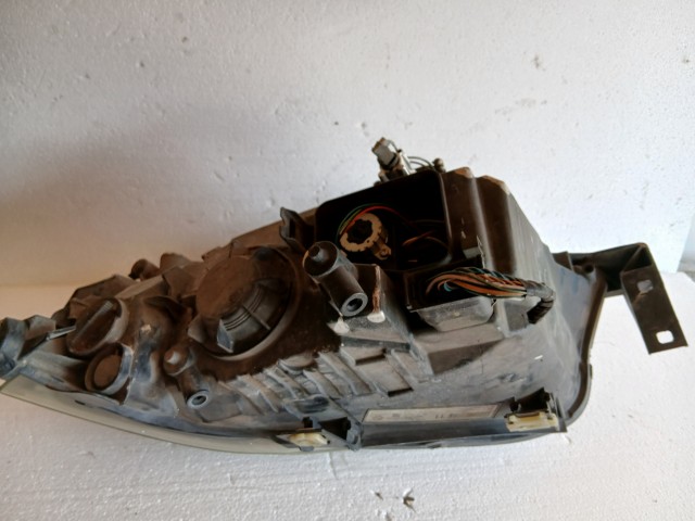 18309 BMW 3 E90 2005-2011 Jobb első Lámpa Fényszóró