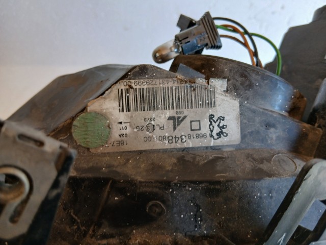 18308 Peugeot 307 2001-2008 Bal első  Lámpa  Fényszóró