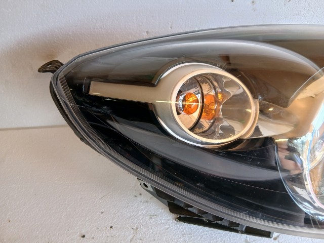 18307 Renault Twingo II 2007-2014 Jobb első Lámpa Fényszóró
