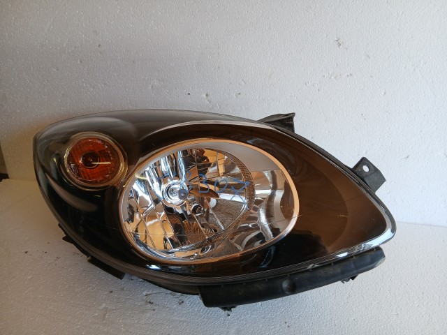 18307 Renault Twingo II 2007-2014 Jobb első Lámpa Fényszóró