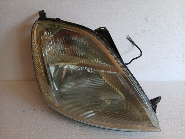 18306 Ford Fiesta v 2004-2008 Jobb első Lámpa Fényszóró
