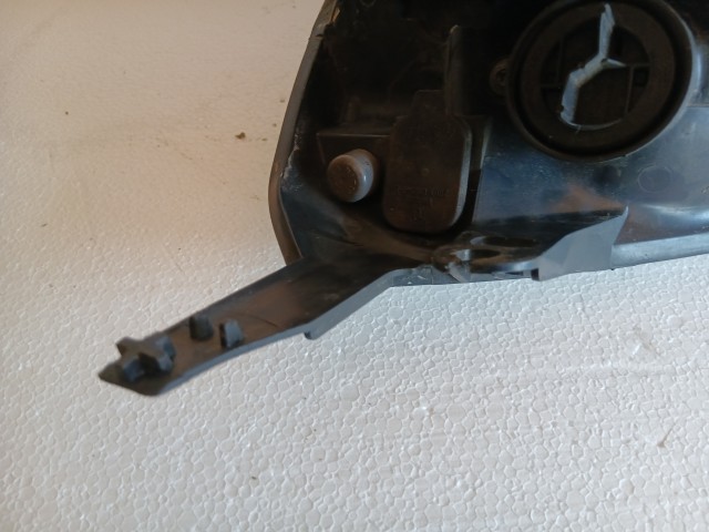 18306 Ford Fiesta v 2004-2008 Jobb első Lámpa Fényszóró