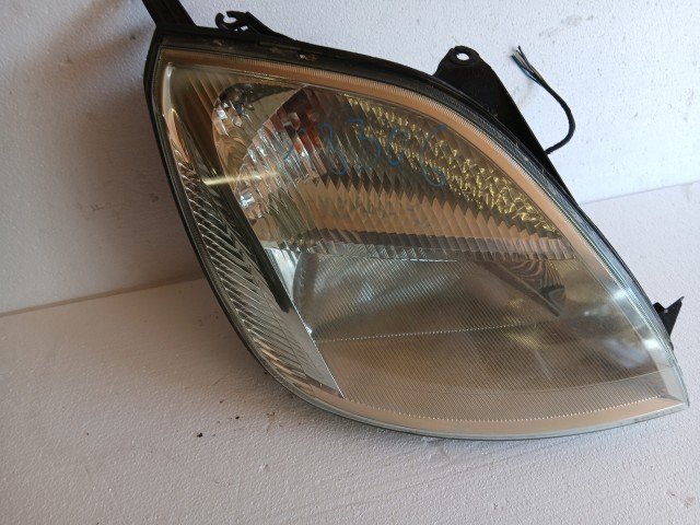 18306 Ford Fiesta v 2004-2008 Jobb első Lámpa Fényszóró