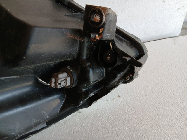 18302 Nissan Micra VI. K13 2010-2017 Jobb első Lámpa Fényszóró