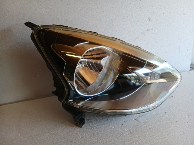 18302 Nissan Micra VI. K13 2010-2017 Jobb első Lámpa Fényszóró