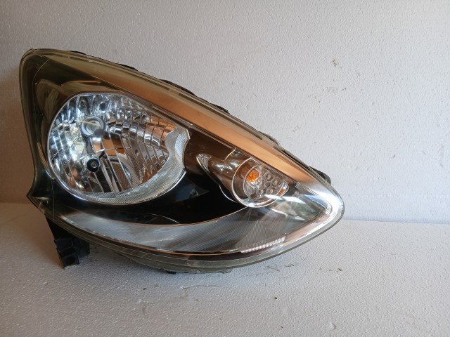 18302 Nissan Micra VI. K13 2010-2017 Jobb első Lámpa Fényszóró