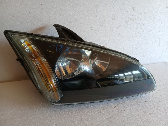 18301 Ford Focus II. 2004-2011 Jobb első Lámpa Fényszóró