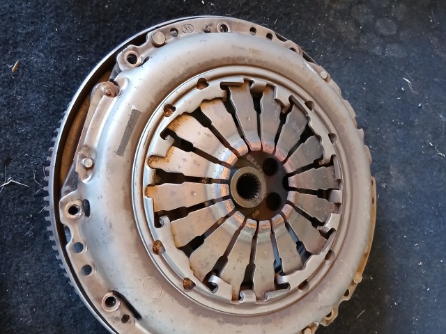 Opel Astra J 2009-2015 1.3 cdti kettős tömegű lendkerék szett A13dte