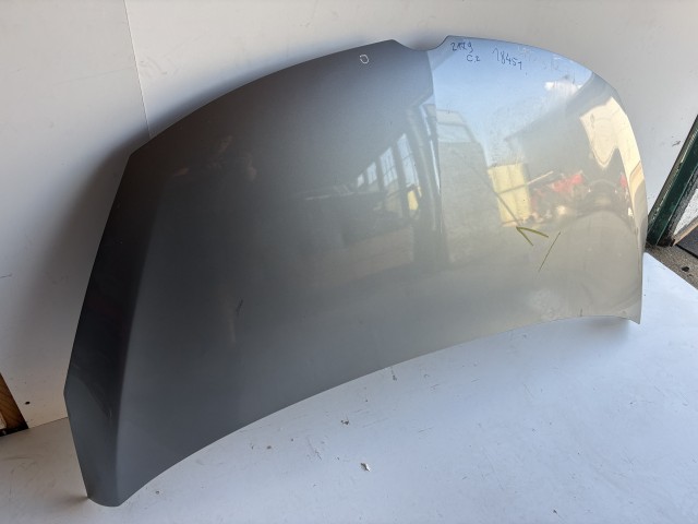 18451 Opel Zafira C 2011-2017 Motorháztető Használt Ezüst  Z179 