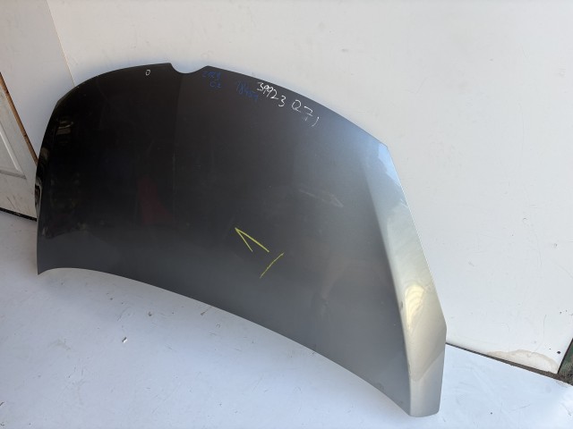 18451 Opel Zafira C 2011-2017 Motorháztető Használt Ezüst  Z179 