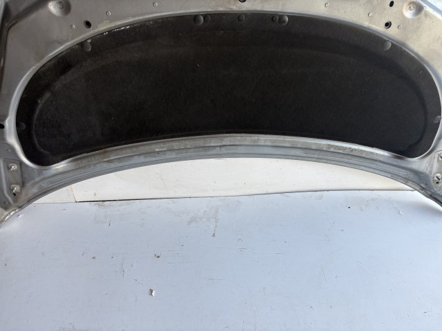 18451 Opel Zafira C 2011-2017 Motorháztető Használt Ezüst  Z179 