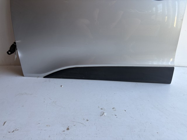 18455 Hyundai IX35 2010 Bal első Ajtó Ezüst