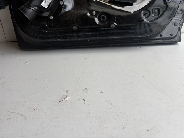 18460 Renault CLIO IV 2013-2019 Jobb első Ajtó Fekete