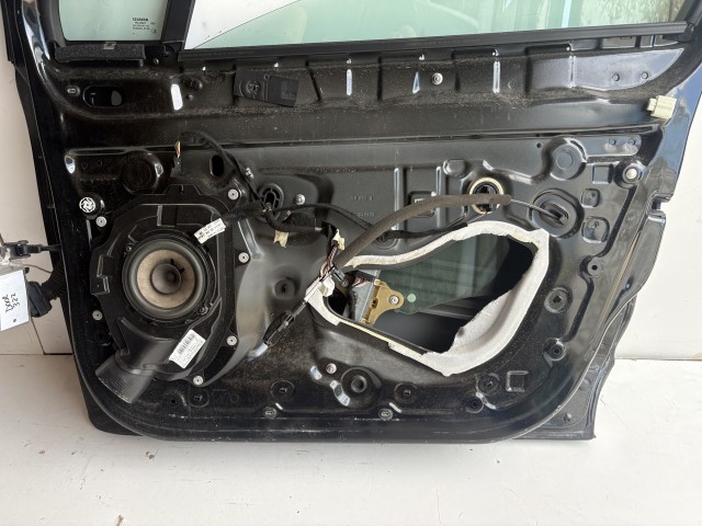 18460 Renault CLIO IV 2013-2019 Jobb első Ajtó Fekete