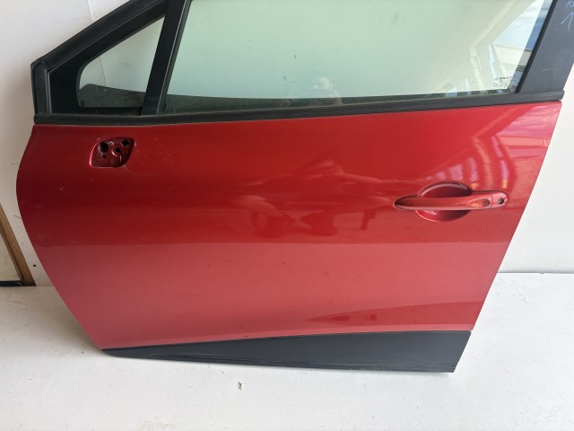 18461 Renault CLIO IV 2013-2019 Bal első Ajtó Piros