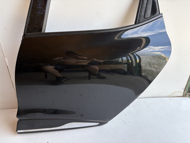 18464 Renault CLIO IV 2013-2019 Bal hátsó Ajtó Fekete