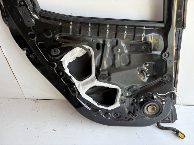 18464 Renault CLIO IV 2013-2019 Bal hátsó Ajtó Fekete