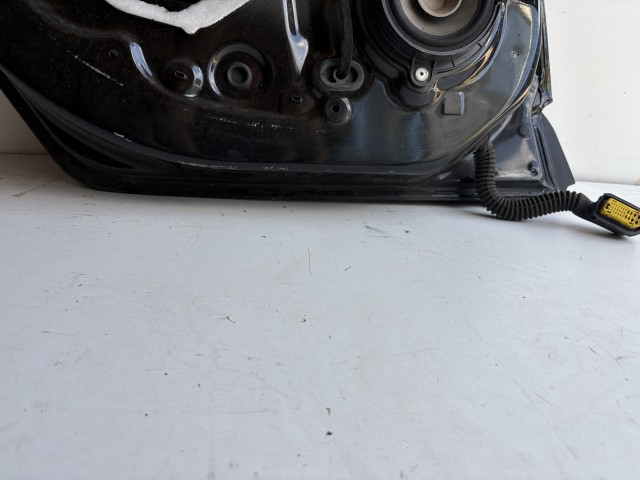 18464 Renault CLIO IV 2013-2019 Bal hátsó Ajtó Fekete
