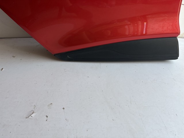 18465 Renault CLIO IV 2013-2019 Jobb hátsó Ajtó Piros