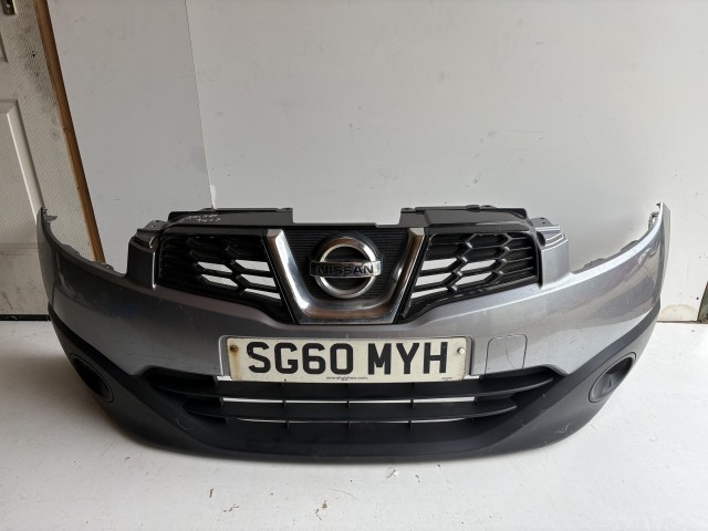 18482 Nissan QASHQAI (J10) 2007-2013 első Lökhárító Ezüst