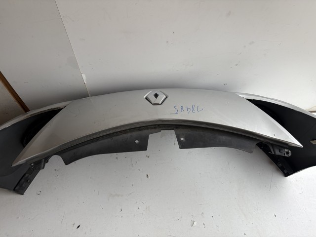 18485 Renault Clio III. 2007-2014 első Lökhárító  Ezüst