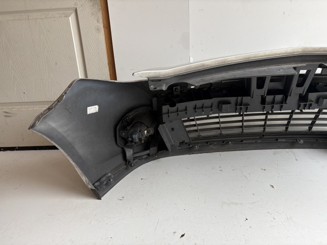 18485 Renault Clio III. 2007-2014 első Lökhárító  Ezüst