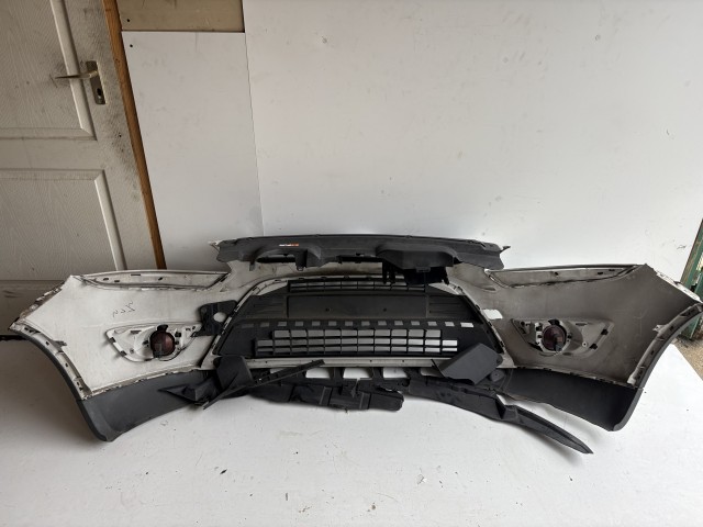 18486 Ford Kuga I 2008-2012 első Lökhárító Fehér