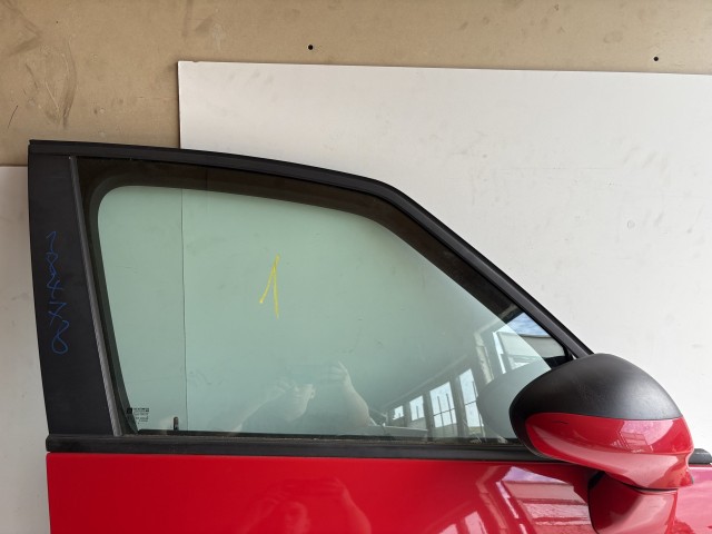 18478 Opel Zafira C 2011-2017 Jobb első Ajtó  Piros Z50B