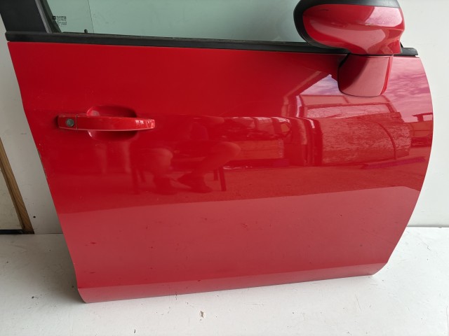 18478 Opel Zafira C 2011-2017 Jobb első Ajtó  Piros Z50B