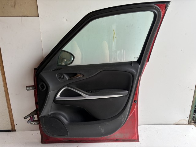 18478 Opel Zafira C 2011-2017 Jobb első Ajtó  Piros Z50B