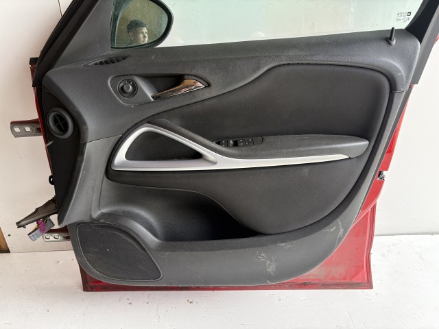 18478 Opel Zafira C 2011-2017 Jobb első Ajtó  Piros Z50B